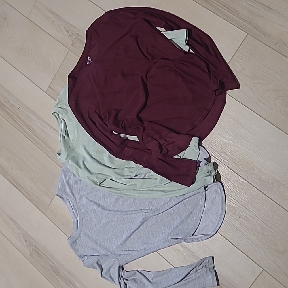 3 Girls Active Ling Sleeve Shirts